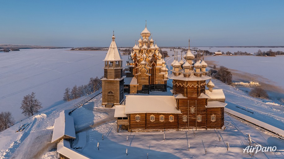 Кижи зимой. Карелия, Россия