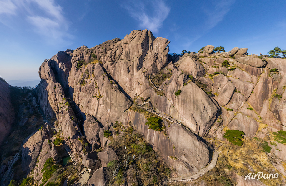 The path to the Turtle Peak