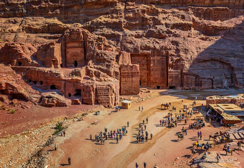 Street of Facades, Petra