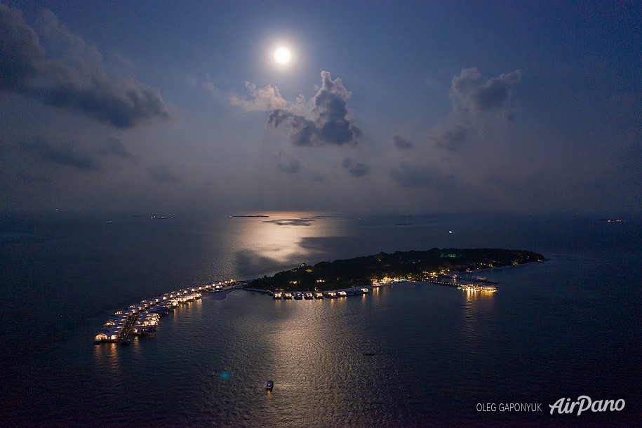 Maldives in the moonlight
