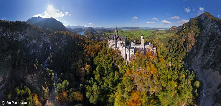 Neuschwanstein Castle in Autumn  Neuschwanstein Castle in Autumn